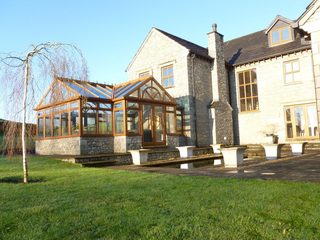 Llwyn Helyg Country House Casa de hóspedes Carmarthen Exterior foto